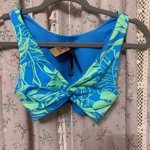 2/$28 Victoria’s Secret Pink Active Reversible Top Size XS NWT